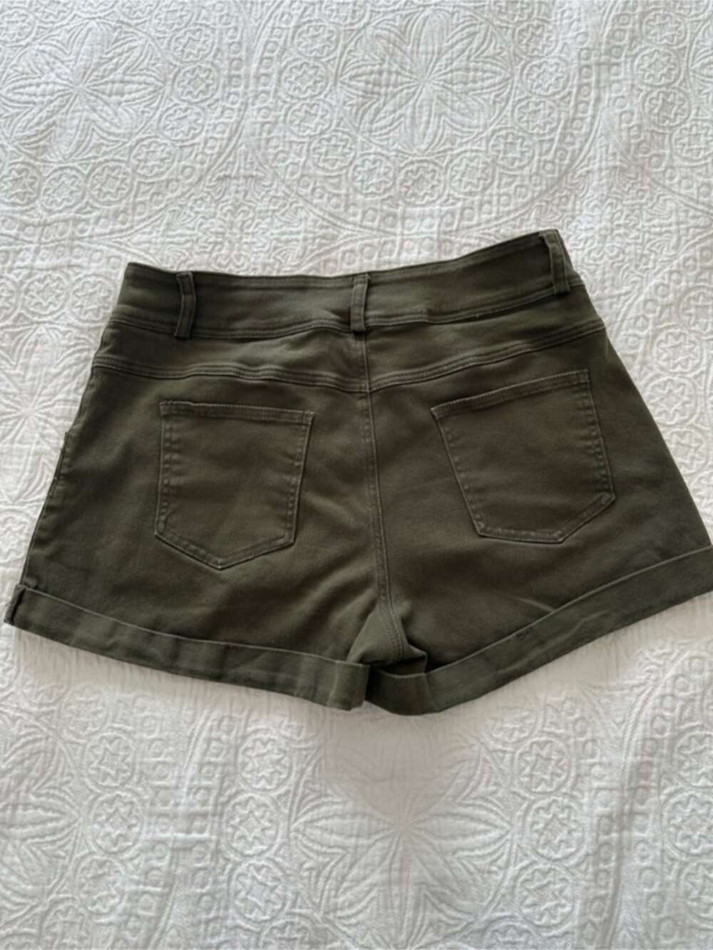 High-Waist Women’s Shorts Olive Green - Picture 3 of 3